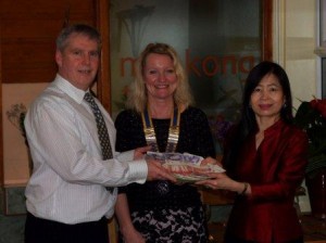 CashHandover2016CharityDinner